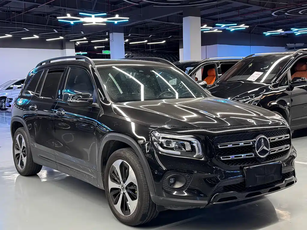 Mercedes-Benz GLB 2021