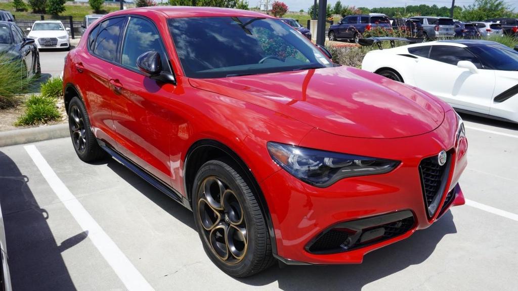 Alfa Romeo Stelvio 2025