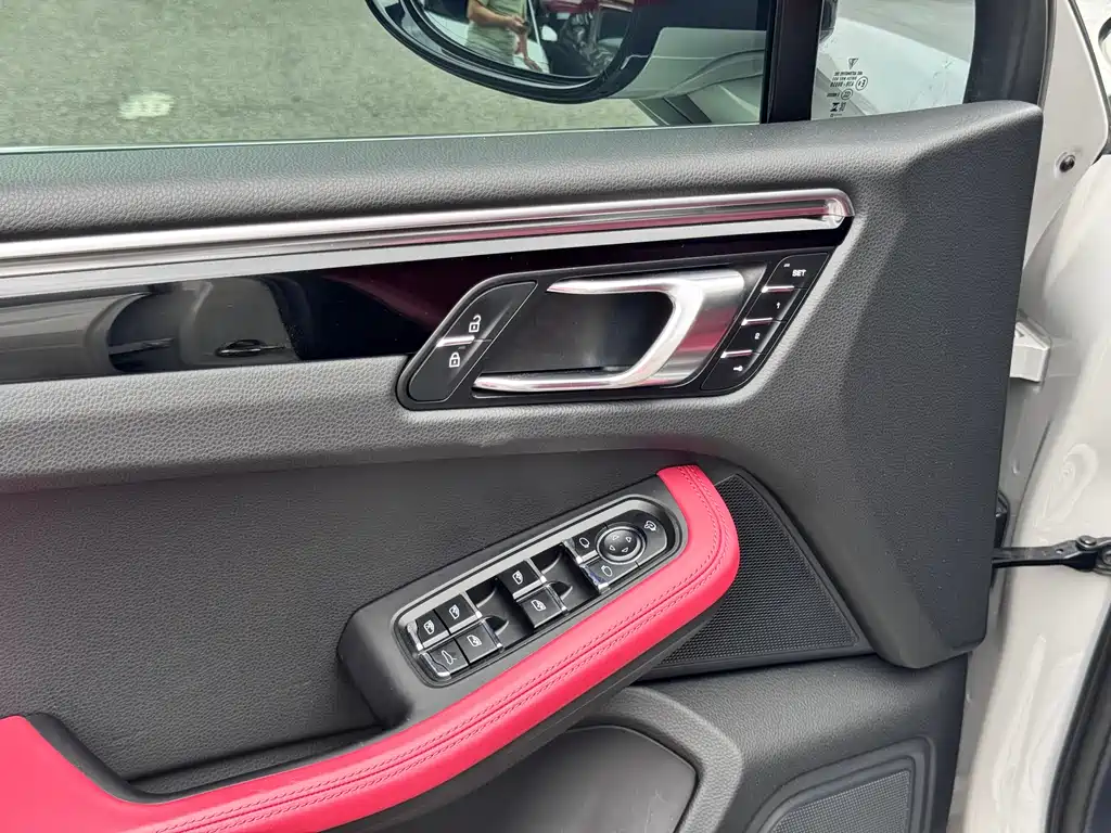 Porsche Macan 2023