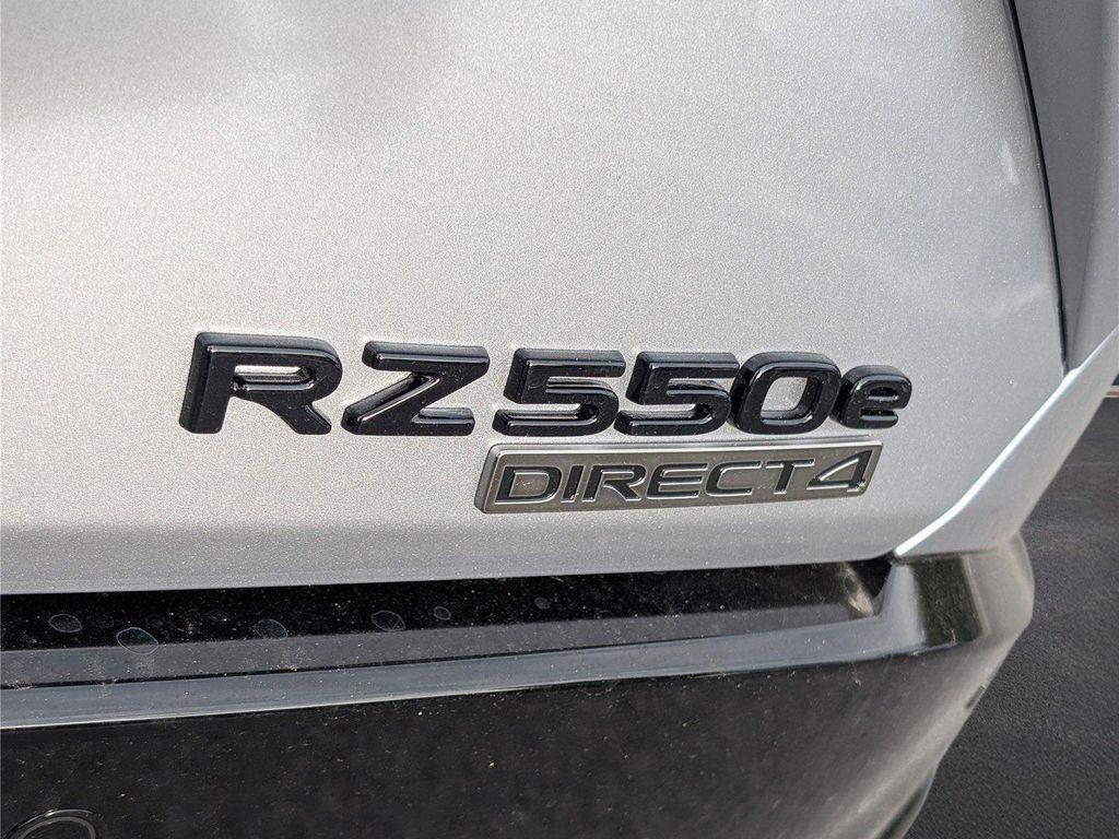 Lexus RZ 2026