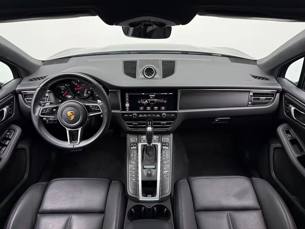 Porsche Macan 2021