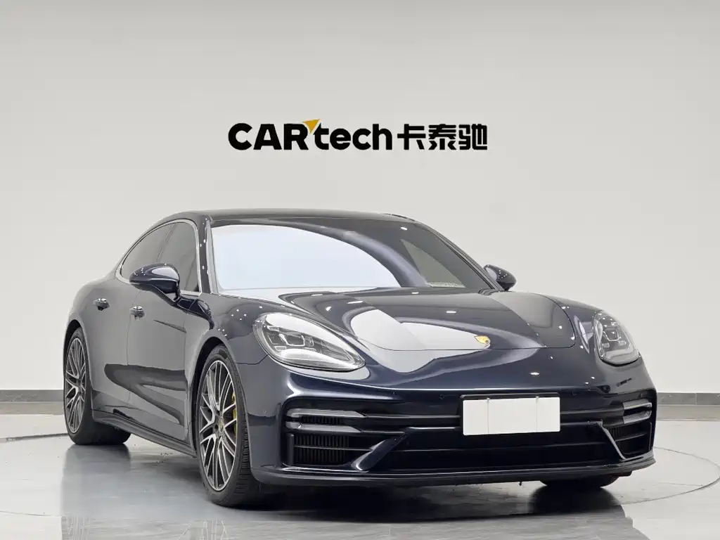 Porsche Panamera 2022
