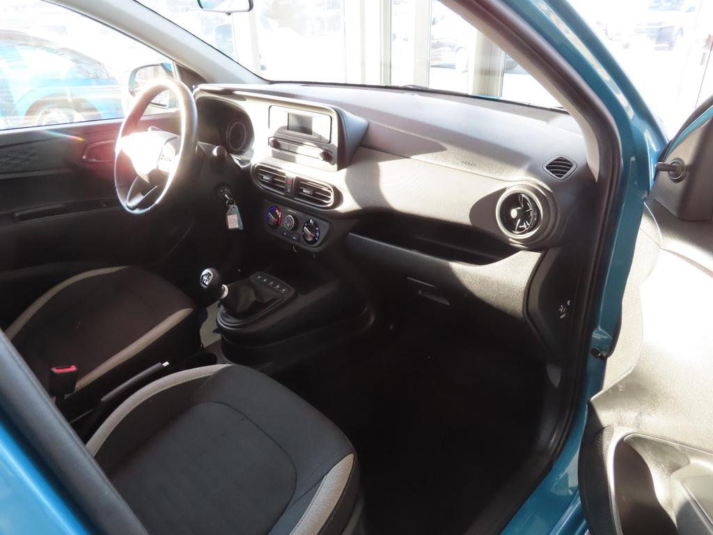 Hyundai i10 2023
