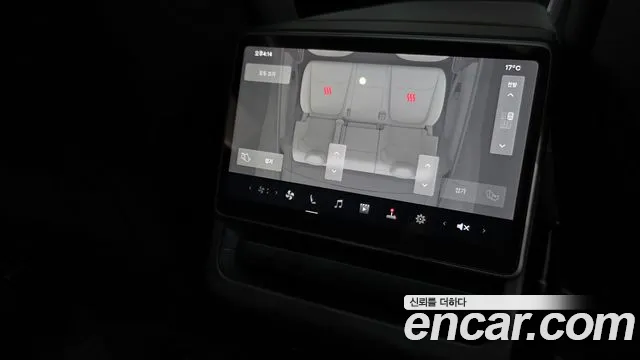 Tesla Model Y 2025
