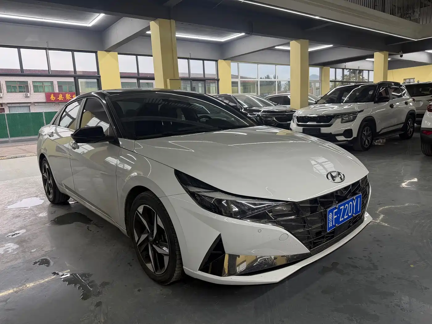 Hyundai Elantra 2022