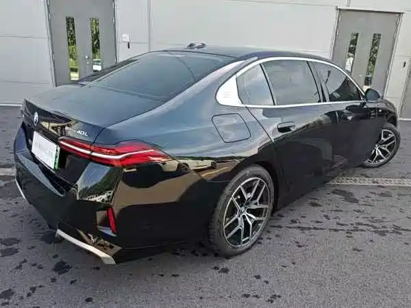 BMW i5 2026