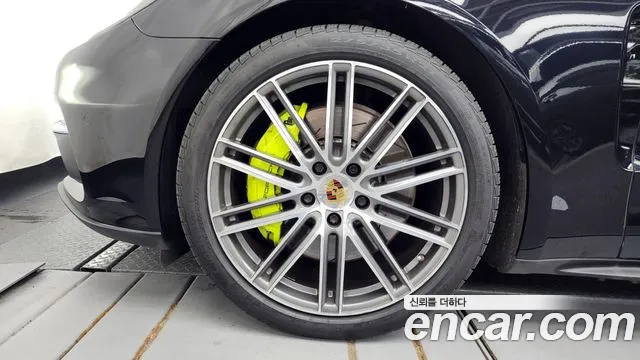 Porsche Panamera 2020
