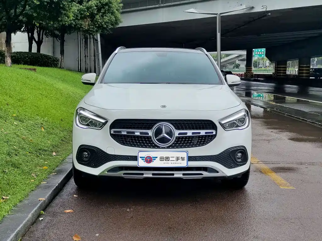Mercedes-Benz GLA 2021