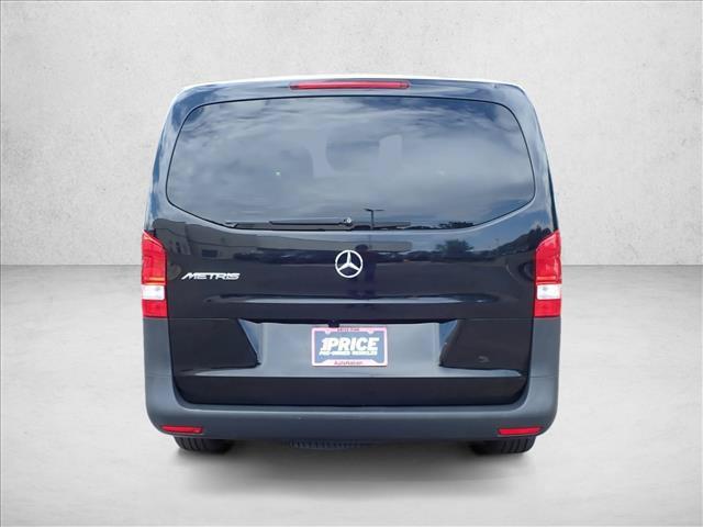 Mercedes-Benz Metris 2023