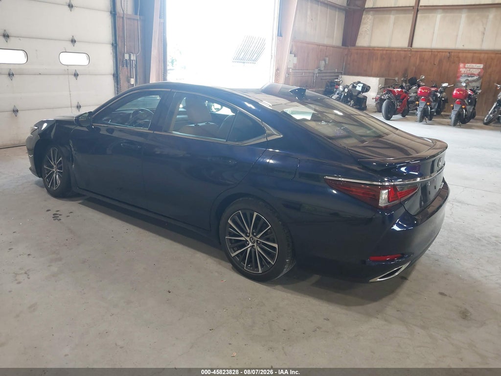 Lexus ES 2024