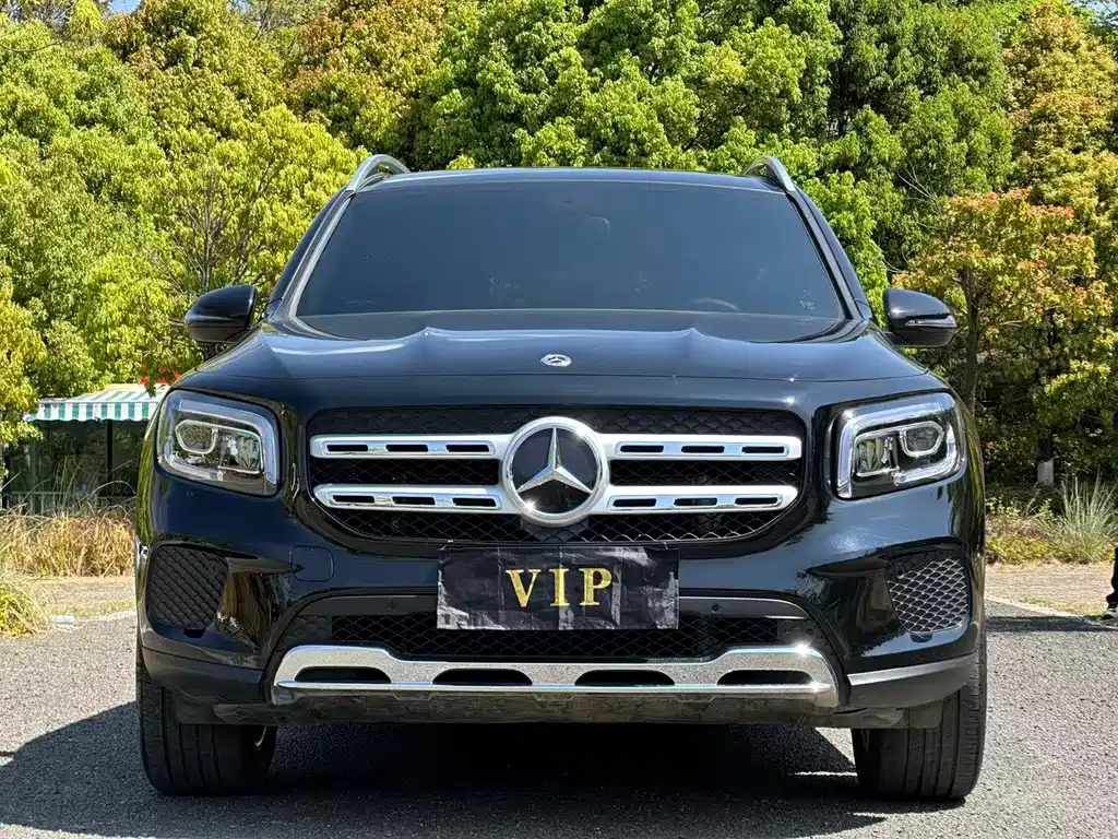 Mercedes-Benz GLB 2023