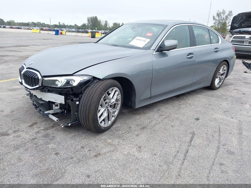 BMW 330 2026