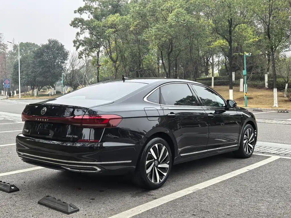 Volkswagen Passat 2024