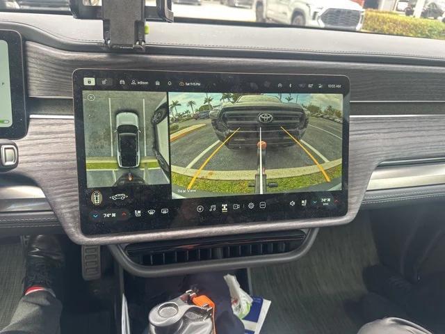 Rivian R1S 2026