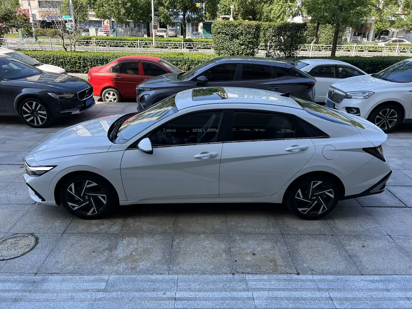 Hyundai Elantra 2025
