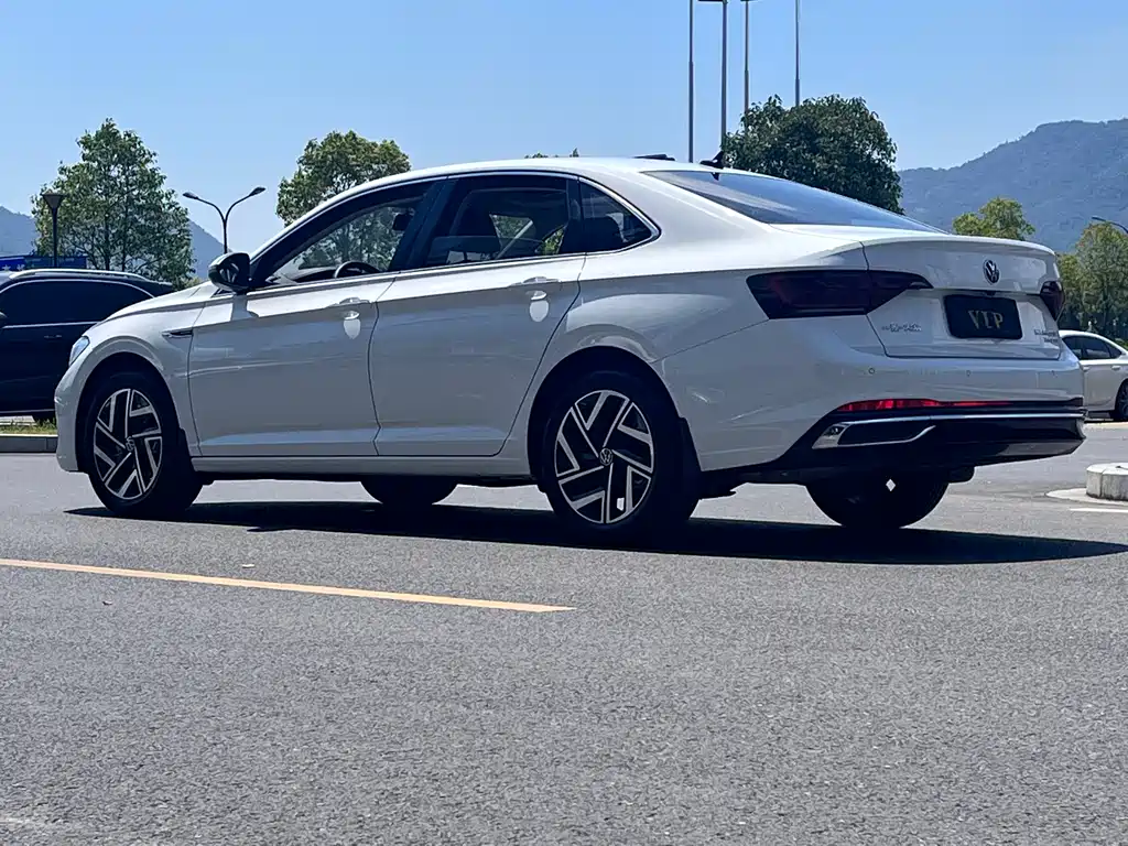 Volkswagen Jetta 2023