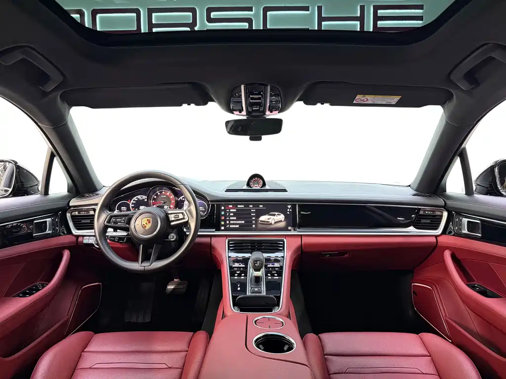 Porsche Panamera 2023