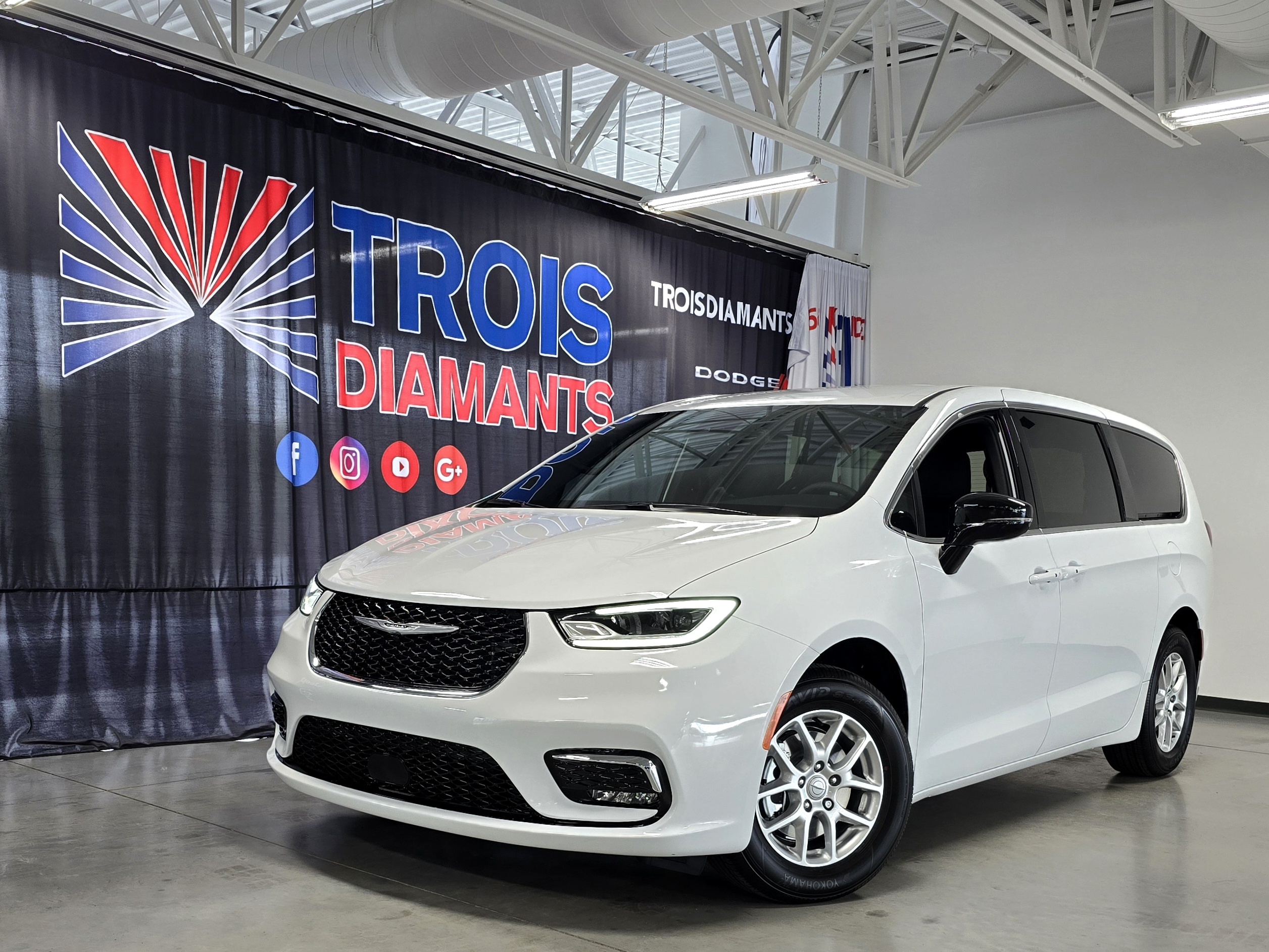 Chrysler Pacifica 2025