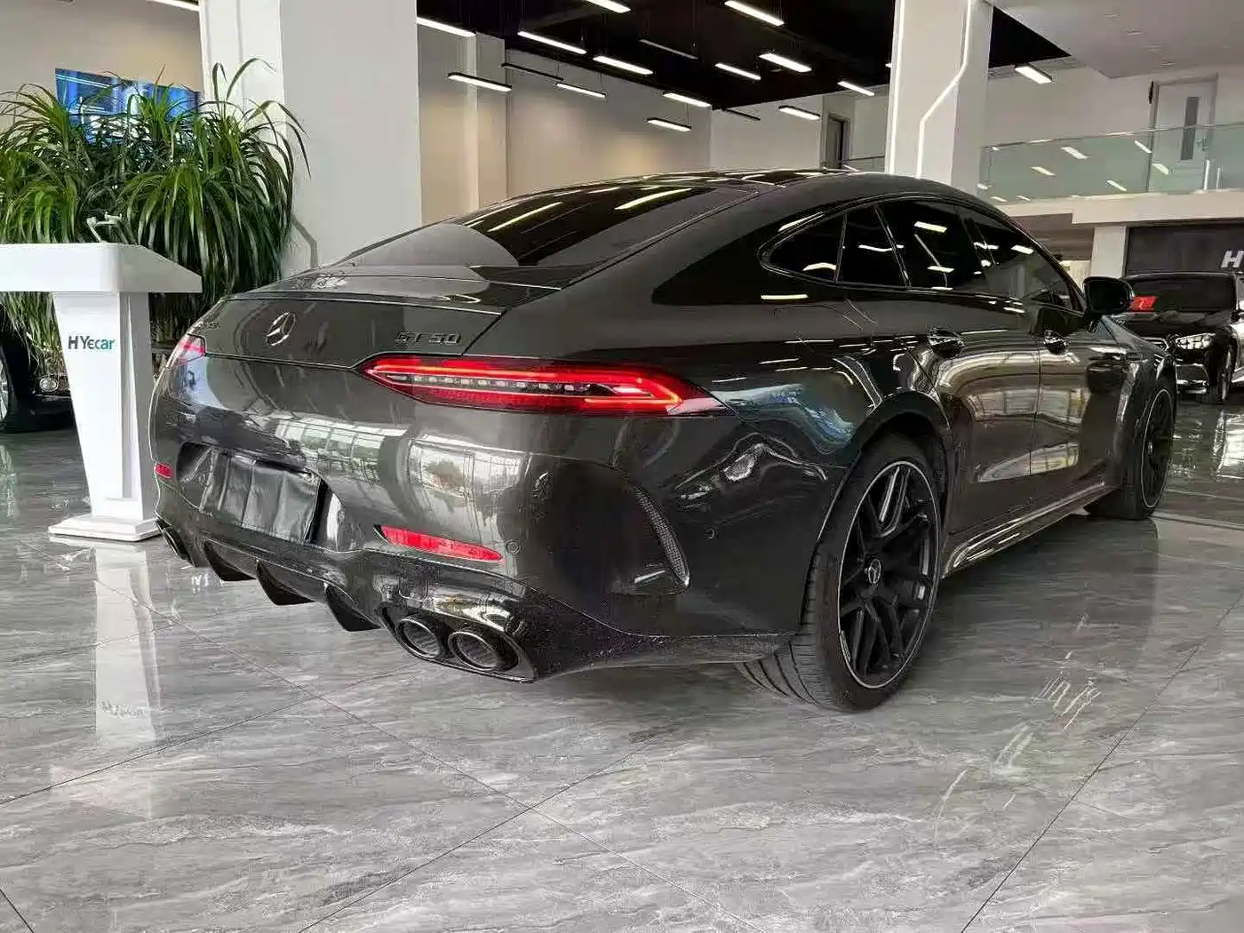Mercedes-Benz AMG GT 2025