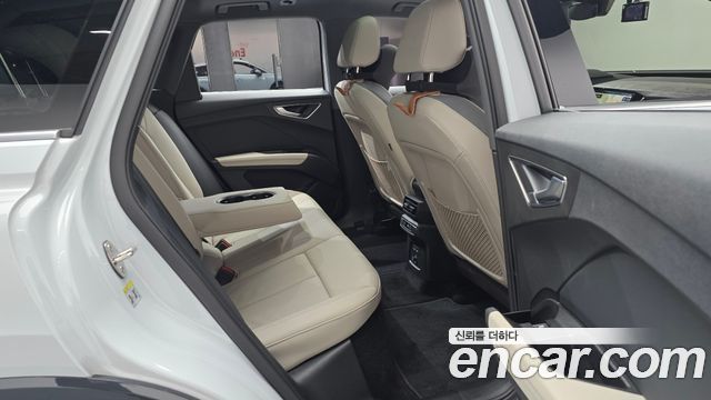 Audi Q4 e-tron 2025