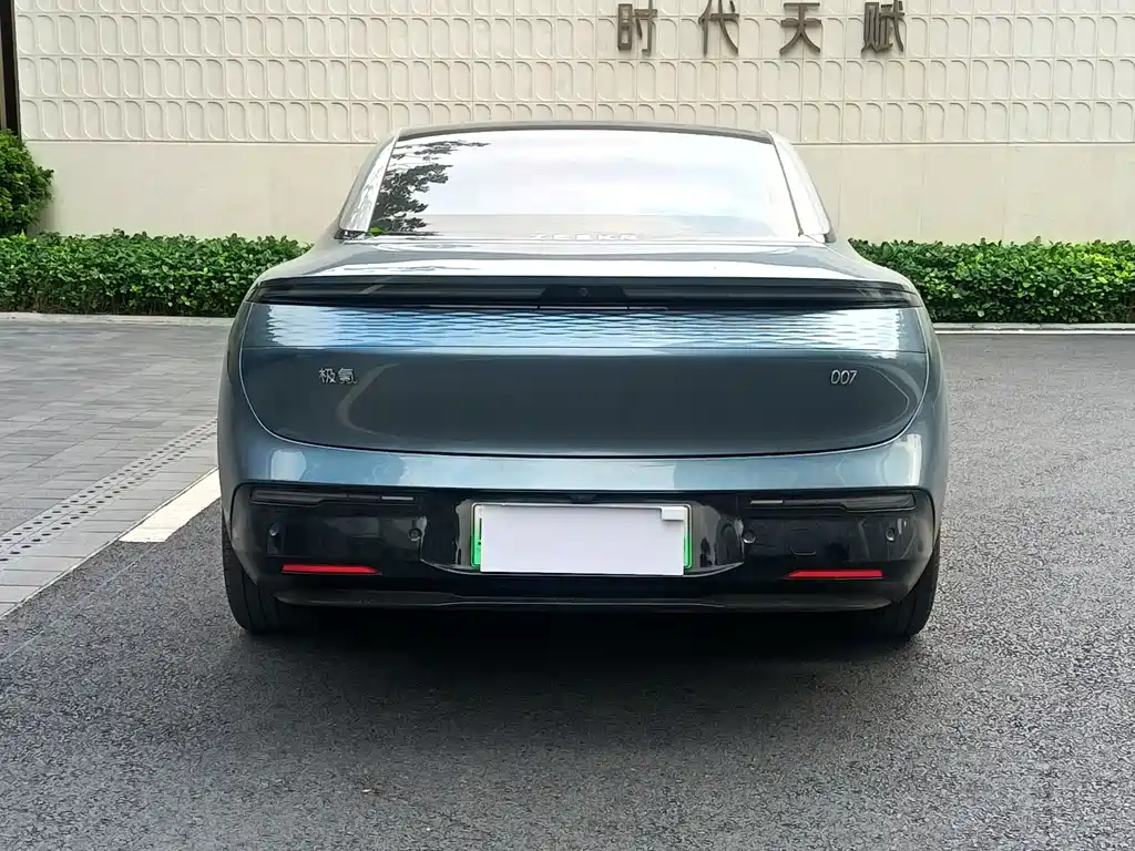 Zeekr 007 2024