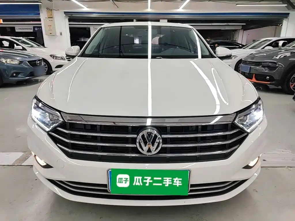 Volkswagen Sagitar 2021