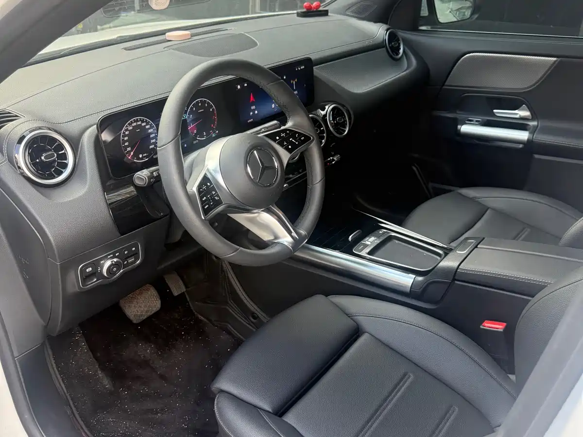 Mercedes-Benz GLA 2025