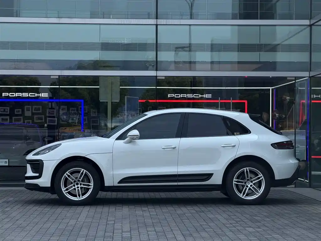 Porsche Macan 2022