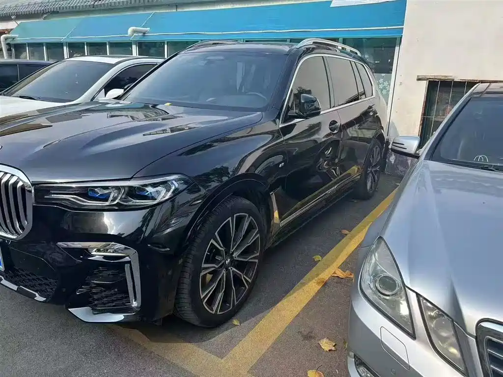 BMW X7 2022