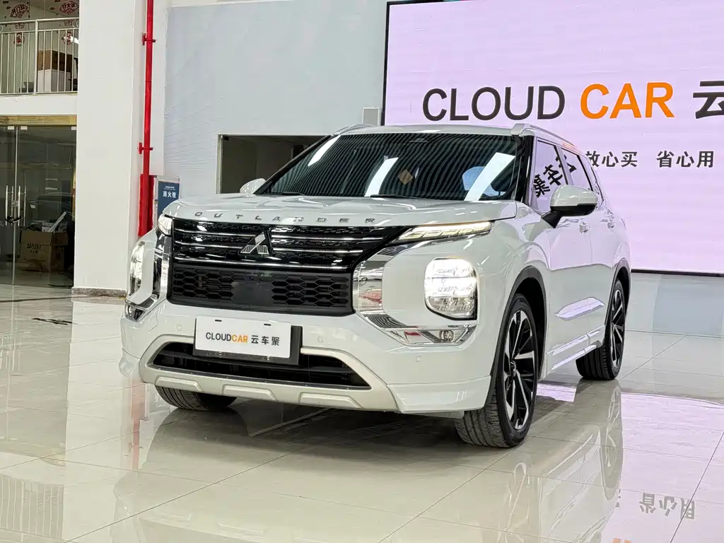 Mitsubishi Outlander 2023