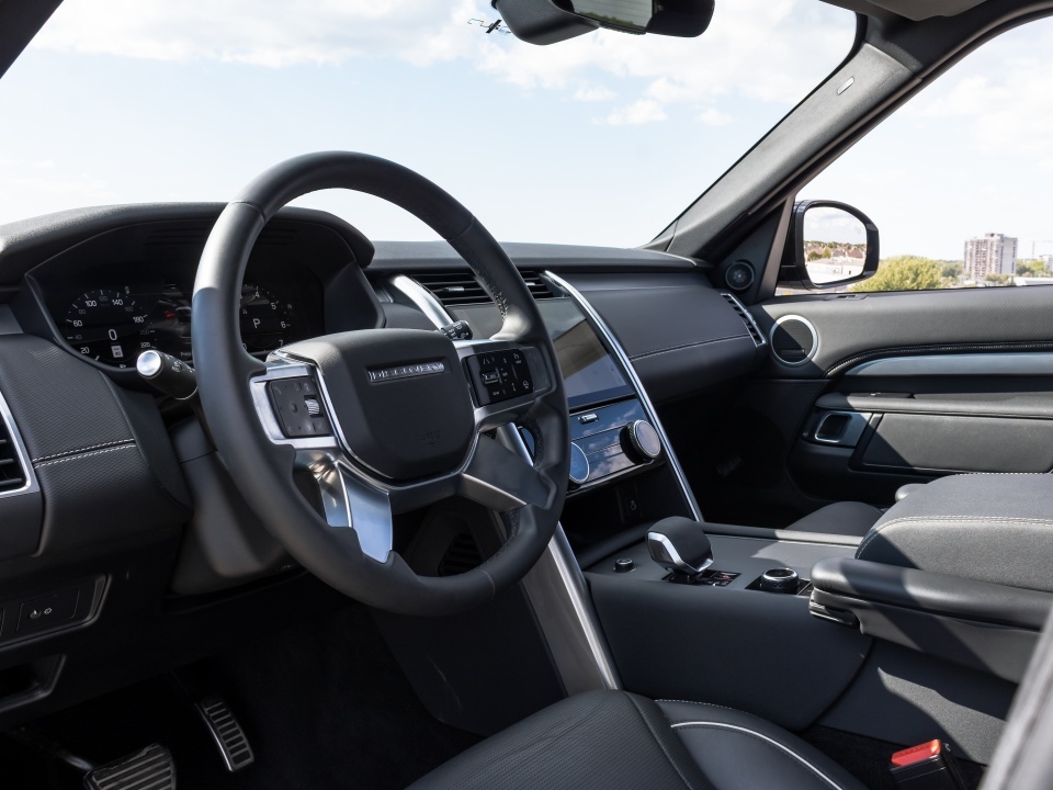 Land Rover Discovery 2024