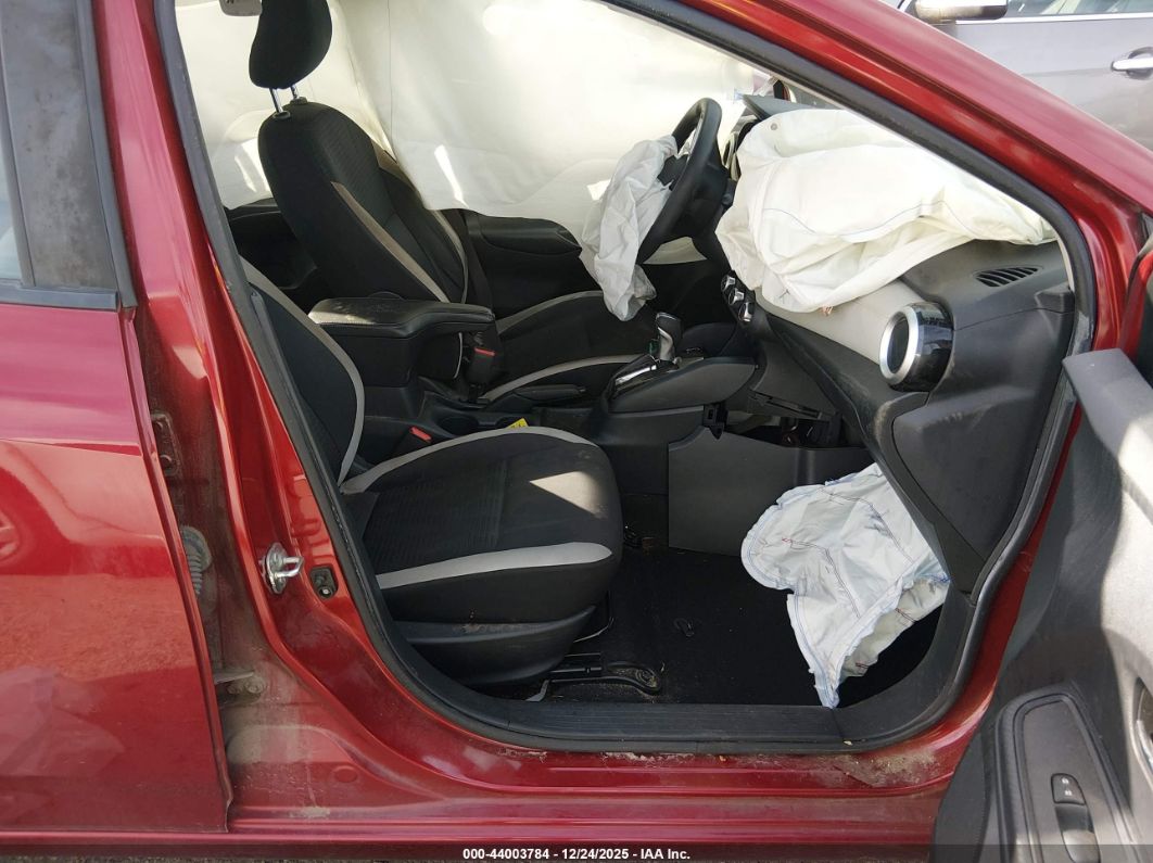 Nissan Versa 2020