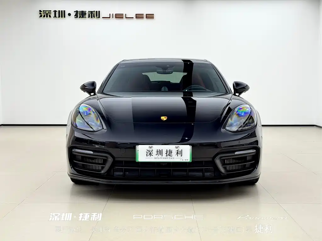 Porsche Panamera 2022
