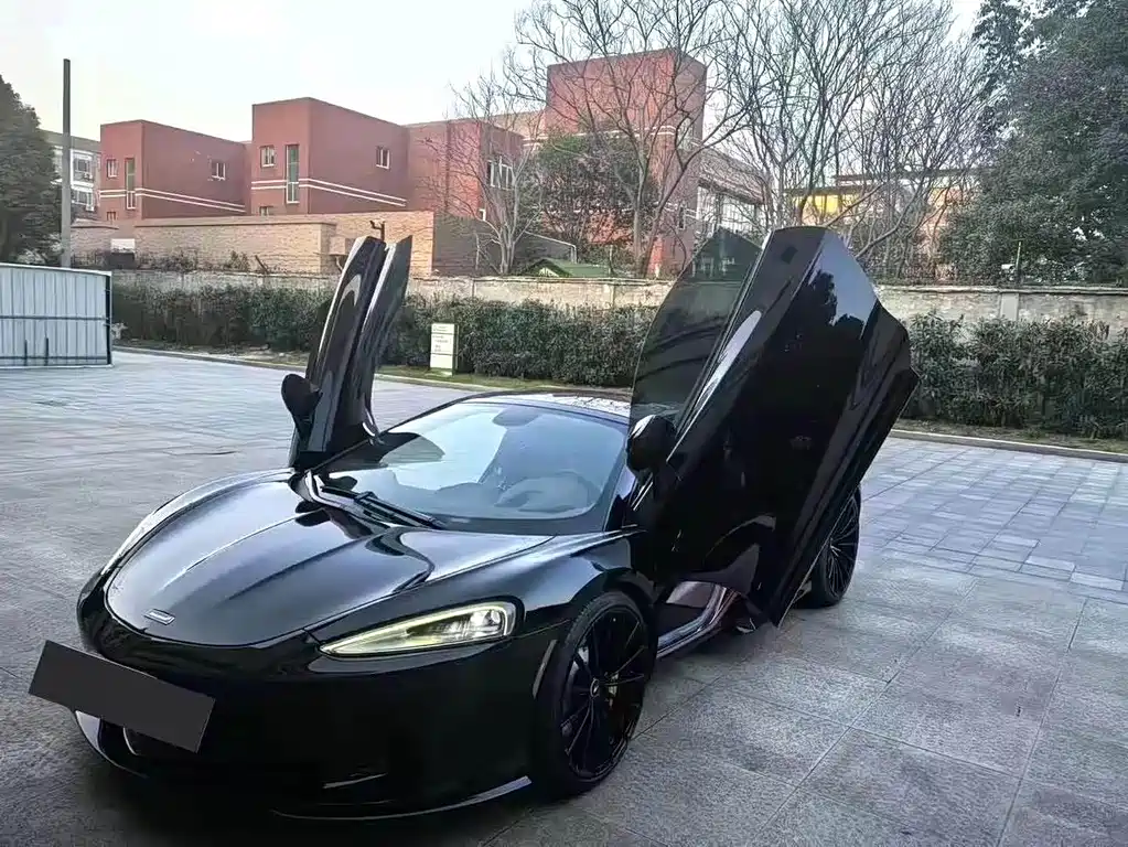 McLaren GT 2021
