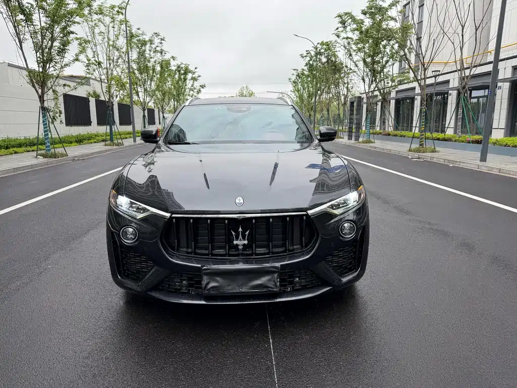 Maserati Levante 2022