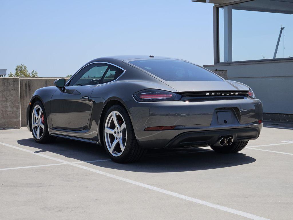 Porsche Cayman 2022