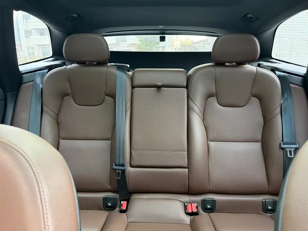 Volvo XC60 2022