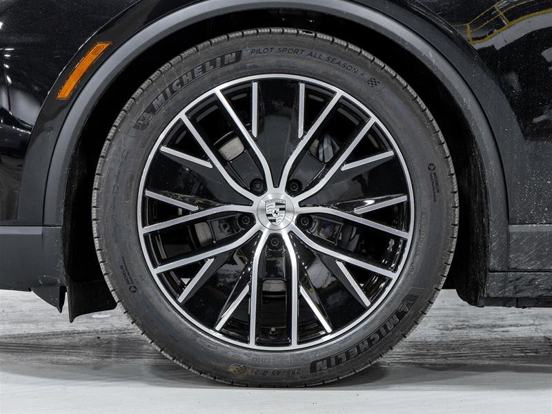 Porsche Macan 2025