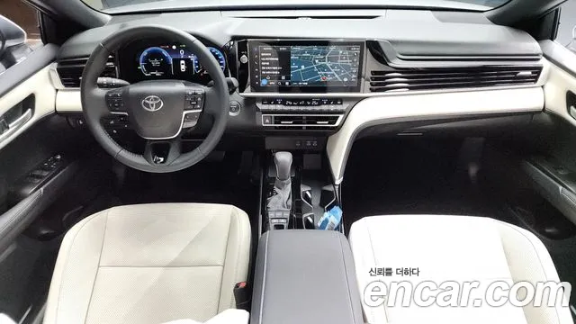 Toyota Camry 2025