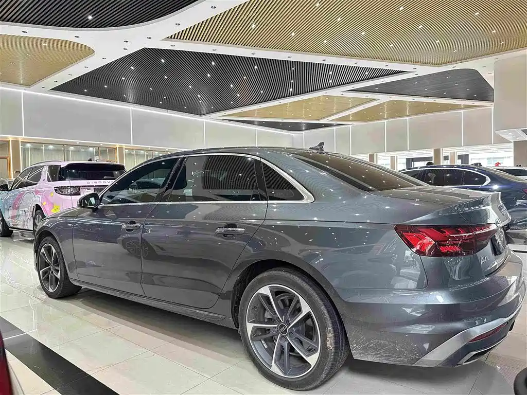 Audi A4 2022