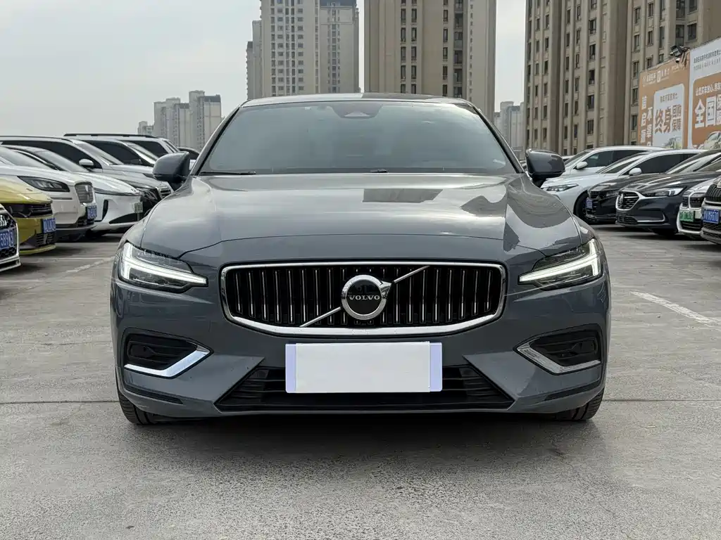 Volvo S60 2024