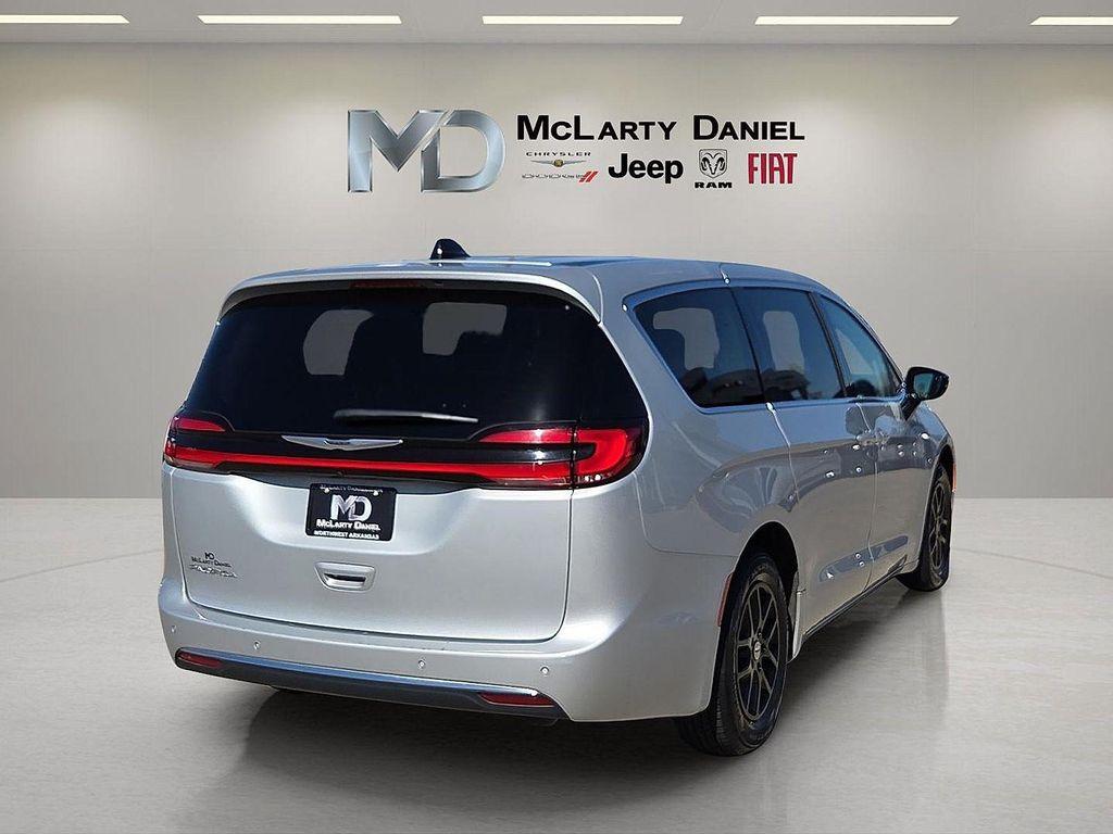 Chrysler Pacifica 2024