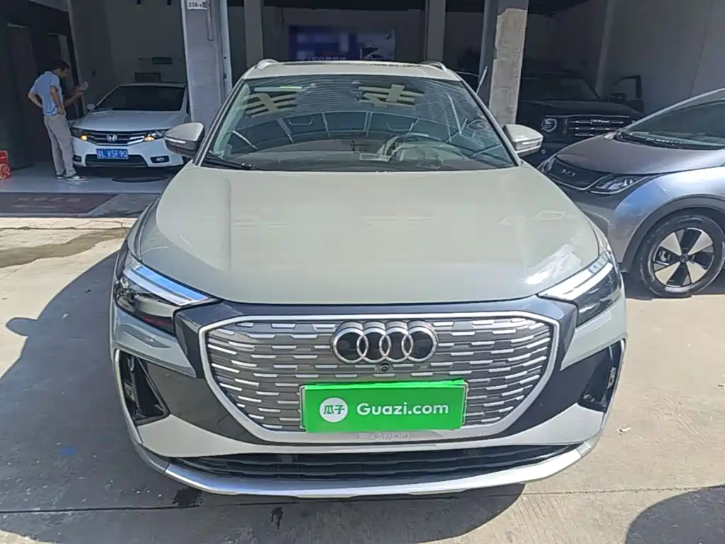 Audi Q4 e-tron 2023