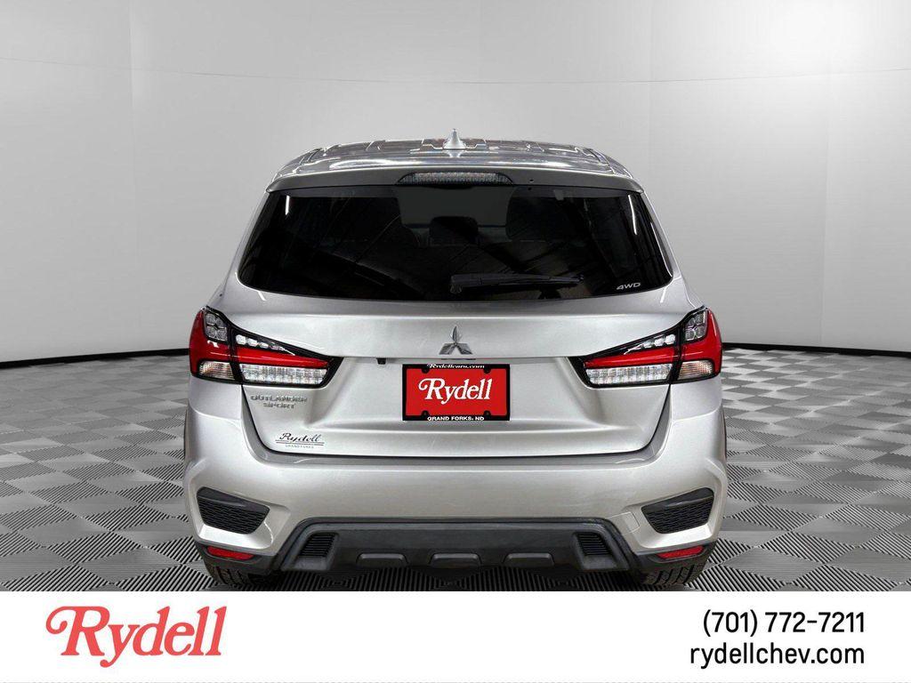 Mitsubishi Outlander Sport 2024