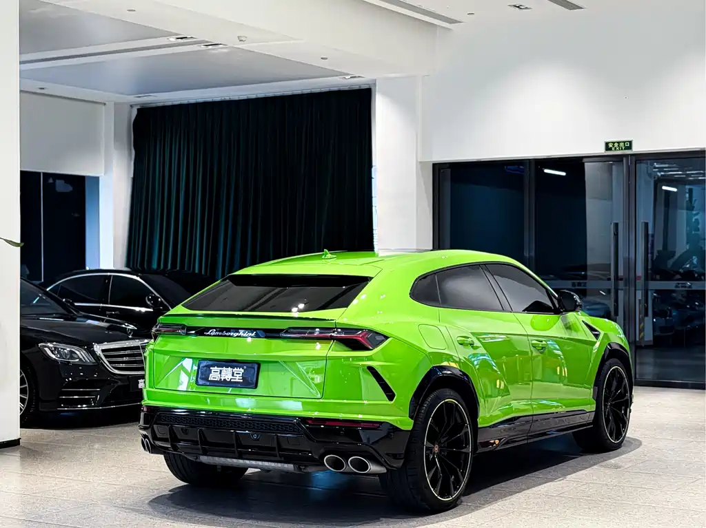 Lamborghini Urus 2023