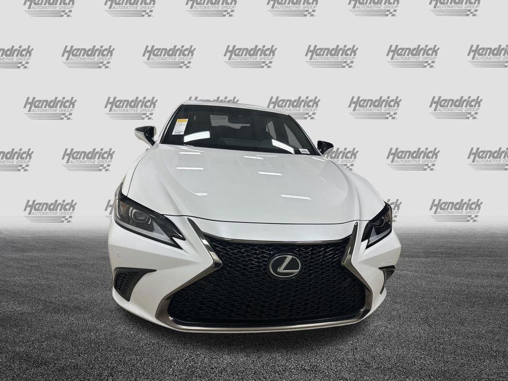 Lexus ES 2022