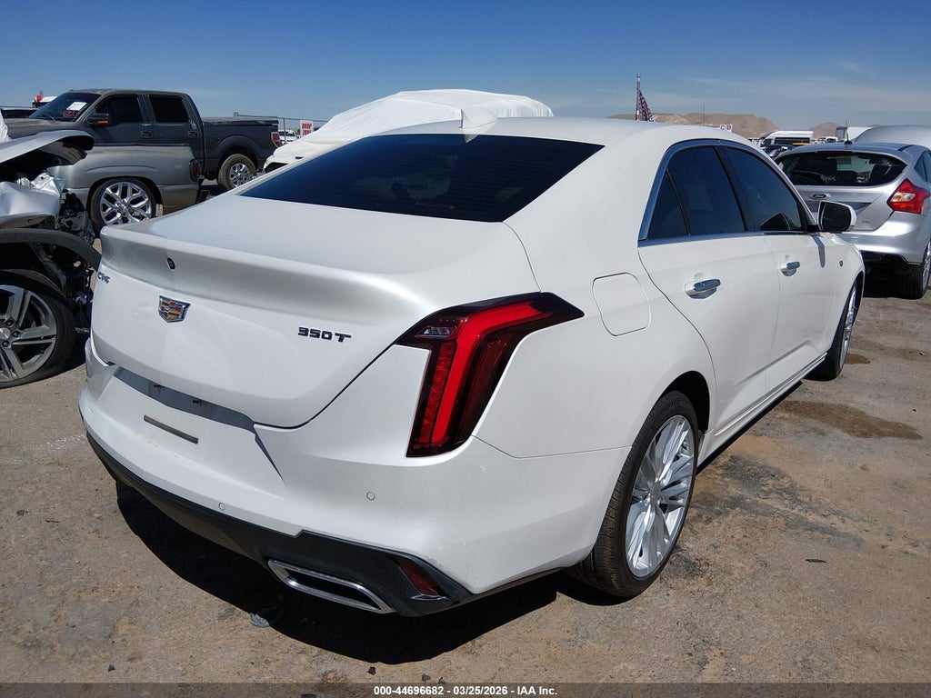 Cadillac CT4 2022