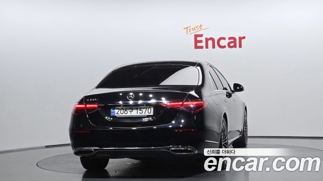 Mercedes-Benz S-Класс 2023