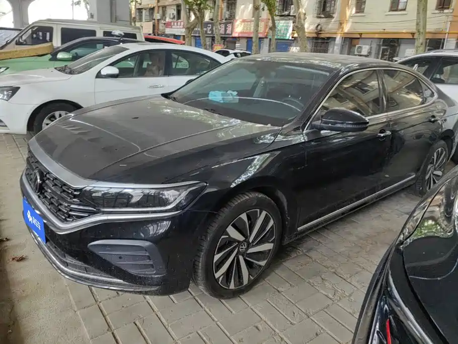 Volkswagen Passat 2024