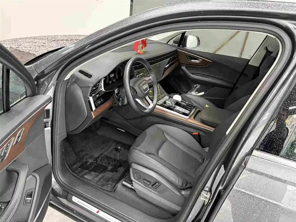 Audi Q7 2025